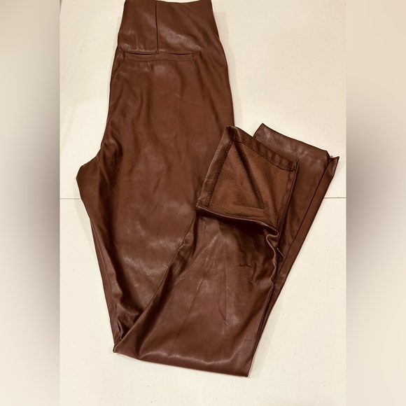 NWT Old Navy Women’s‎ Extra High Rise Skinny 8tall Faux Leather Pants - Picture 1 of 9